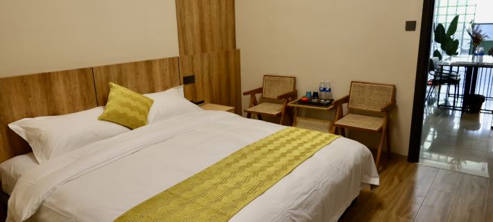 Longling Ruiyang Jiansu Hotels in Longling
