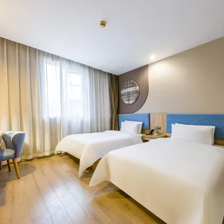Home Inn NEO (Shenzhen Dongmen Pedestrian Street Sunbu Subway Station) Отели рядом с достопримечательностью «Шэньчжэнь Средняя Средняя Средняя Средняя С»