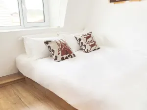 Hulunbergen River Reindeer Ji Homestay