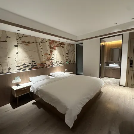 Yinshe Hotel