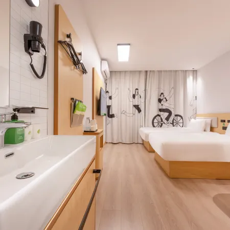 Qingmu Hotel (Taixing People's Hospital)