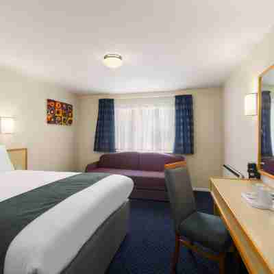 Days Inn by Wyndham Sutton Scotney South Rooms