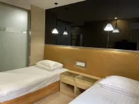 Laining Hotel (Jiangning Wanda Plaza Dongshan Subway Station Branch) Hotel in zona Hohai University Dongshan Campus