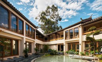 Lijiang Pu Zhi Designer Hotel HOLIDAY VILLA (The Old Town of Lijiang South Gate)