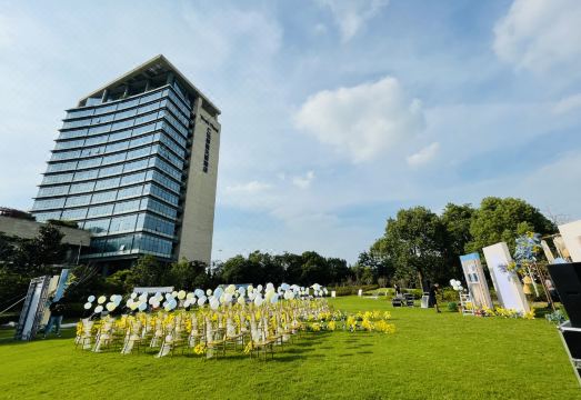 두짓 타니 객실