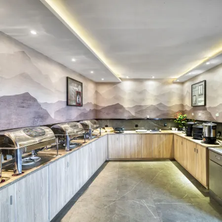 Porter New Century Hotel (Taizhou Jiaojiang Commercial Street)