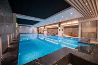 Yinlong Hotel - piscina