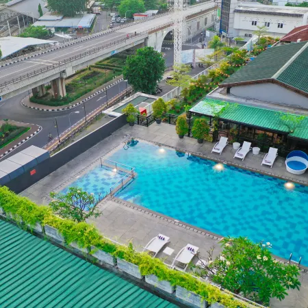 Mercure Solo