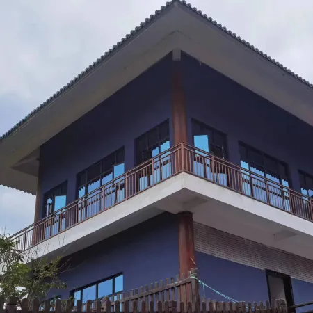 Nanzhuo Holiday Hotel