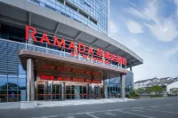 Ramada Yichang Yiling Hotel Các khách sạn ở Nghi Xương