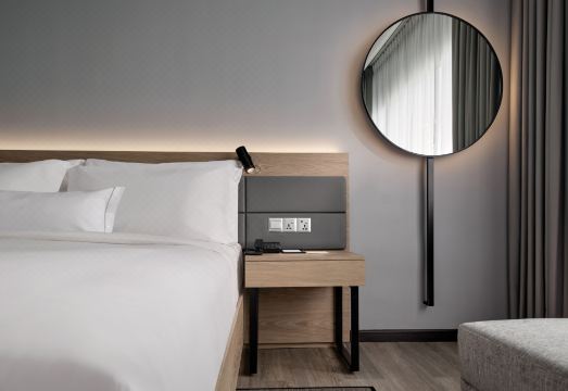 AC 호텔 수영장 시설