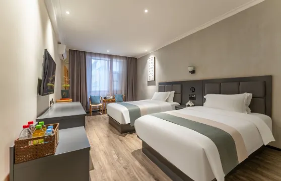 新密微言酒店（中強光年城市廣場店）