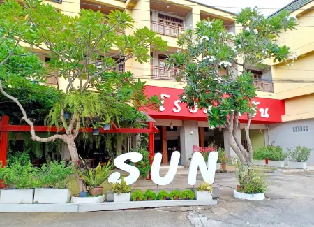 Sun Hotel Отели в г. Пхетчабури