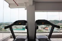 The Aru Hotel, Aru Suites by Ayuhouz - Gym
