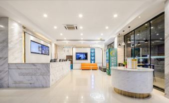 City Comfort Inn (Hezhou Lingfeng Plaza Guposhan Avenue Branch)