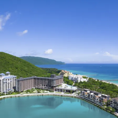 HUALUXE Hotels and Resorts SANYA YALONG BAY RESORT