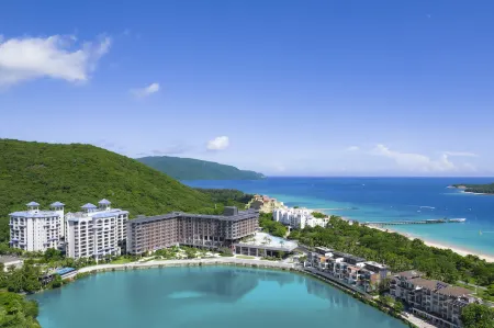 HUALUXE Sanya Yalong Bay Resort by IHG Отели в г. Санья