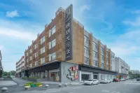 Jinyue Hotel (Guangzhou Baiyun Railway Station International Unit Branch) Hotels near Guangzhou Baiyun Technician College
