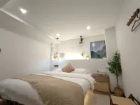 Youyou Liushe  Hotel (Chunxi Road Store in Taikoo Li, Chengdu) - 2-Star
