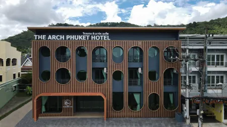 The Arch Phuket Hotel Отели рядом с достопримечательностью «Villa Sawarin»