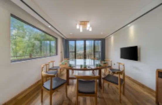 Longquan Moshangguiren Homestay (Baoxi Scenic Area)