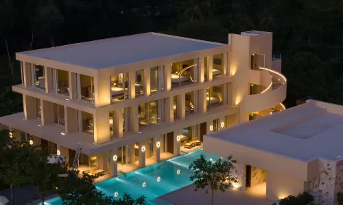 Ruoyi Roy (Sanya Haitang Bay Duty Free City)