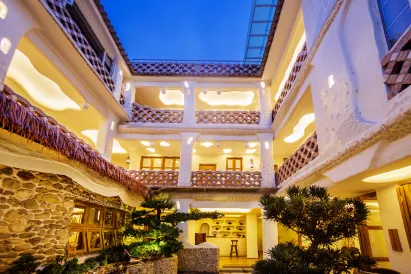 The Ancient City with Wind and Snow Garden Inn