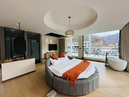 Panshan Yinsu Homestay Отели рядом с достопримечательностью «Tianlong Pool Scenic Area»