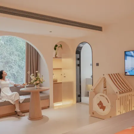 Yangshuo Antiya Hotel (Yulonghe Shili Gallery Store)