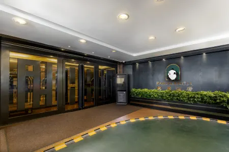 Panda Hotel Отели рядом с достопримечательностью «Цин И»