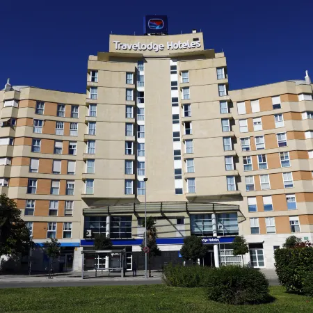 Travelodge Madrid Coslada Aeropuerto Отели рядом с достопримечательностью «Викальваро»