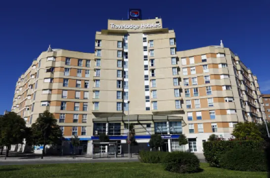 Travelodge Madrid Coslada Aeropuerto Hotels near Vicálvaro