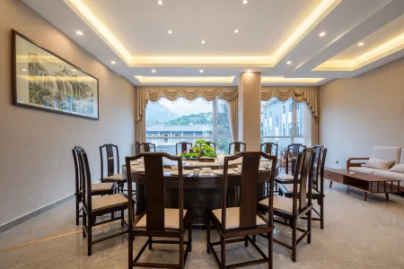 Rezen Hotel Taian Отели рядом с достопримечательностью «Mount Taishan»