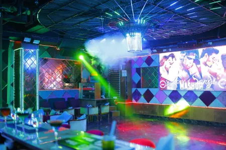 SkyCity Hotel Gurgaon Отели рядом со станцией Gurgaon Railway Station