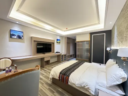 Seda Baoxi Hotel Отели рядом с достопримечательностью «Five Sciences Buddhist Academy»