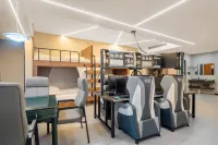 Super Player E-sports Hotel (Yudong High-speed Railway Station Business and Trade City Branch)