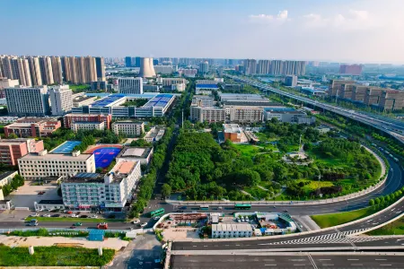 Iu Hotel Zhengzhou Science Avenue Zhengzhou University Отели рядом с достопримечательностью «Zhengzhou University of Light Industry (Shuiniuzhang)»