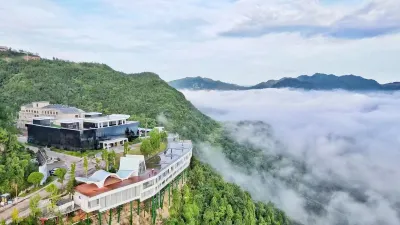 Pan'an Yunhai Ark Resort Hotels near Pan'an Passenger Transport Center