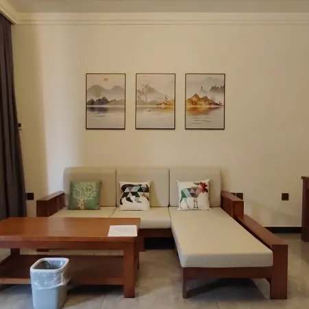 Zoupingxingquan Farm House