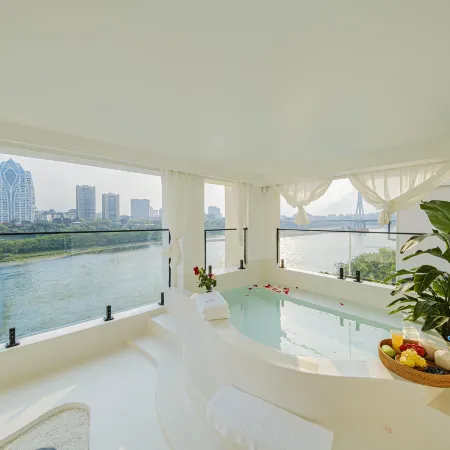 Jinghong Weilanzhuang Riverview Hotel