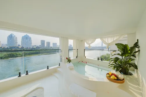 โรงแรมวิวแม่น้ำเว่ยหลานจวง เชียงรุ่ง