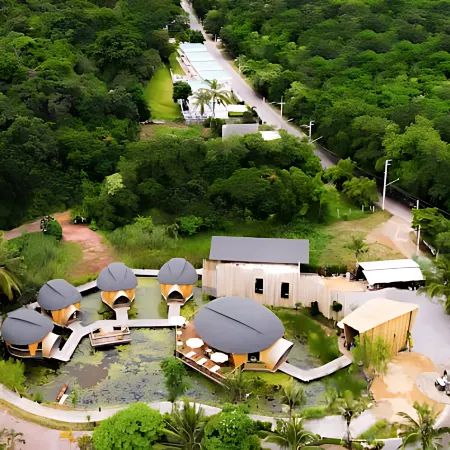 Turtle Bay Eco Luxe Hua Hin Отели рядом с достопримечательностью «Пляж Сай Ной»
