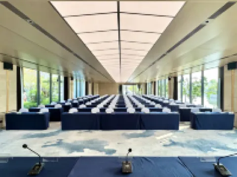 โรงแรม ฮอลิเดย์ อะซัวร์ ยื่อจ้าว