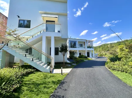 Moon Bay Yunqi Homestay Отели рядом с достопримечательностью «Moon Bay Health and Wellness Resort»