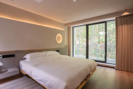 WHITE VILLA Villa No. 238 Отели рядом с достопримечательностью «Baiyun Mountain Pavilion»