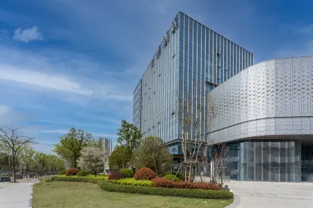 JI Hotel (Yiwu Railway Station Shangcheng Avenue) Отели рядом с достопримечательностью «Jinhua Qilu Mountain»