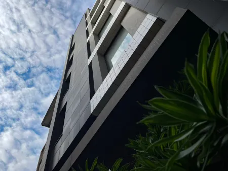 Slow Town Hotel-Konkai Отели рядом со станцией Tainan Railway Station