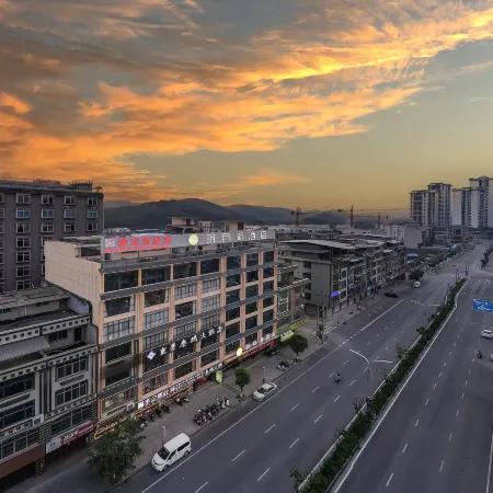 Mingyue Lake Hotel Long An