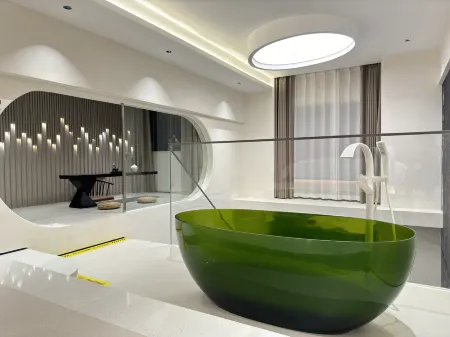 Golden Pavilion Biyu, Nanming District Отели рядом с достопримечательностью «Guizhou Police College»