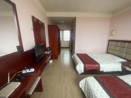 East Ujimqin Banner Changchun Hotel - parkir
